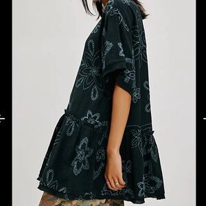 COPY - Free People Boho Black & white floral print tunic top with ruffle hem